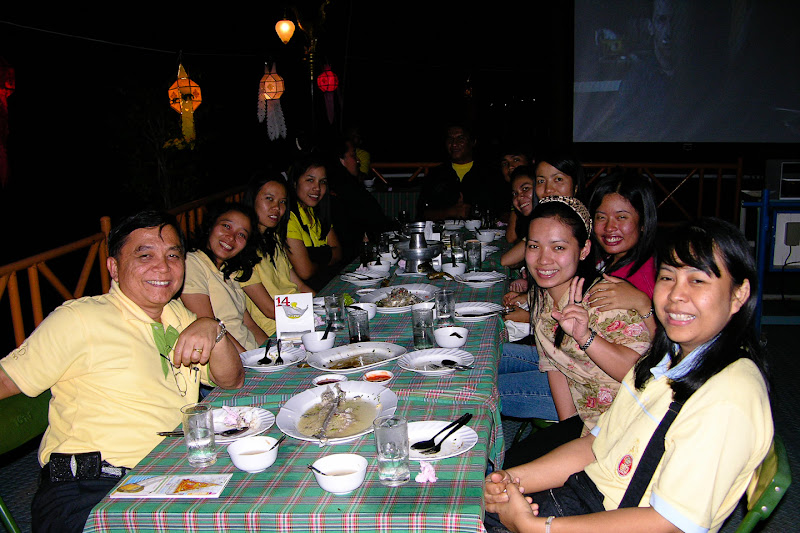 19-Nov-2007 19:30, NIKON E8700, 2.8, 8.9mm, 0.017 sec, ISO 100 View at Picasa